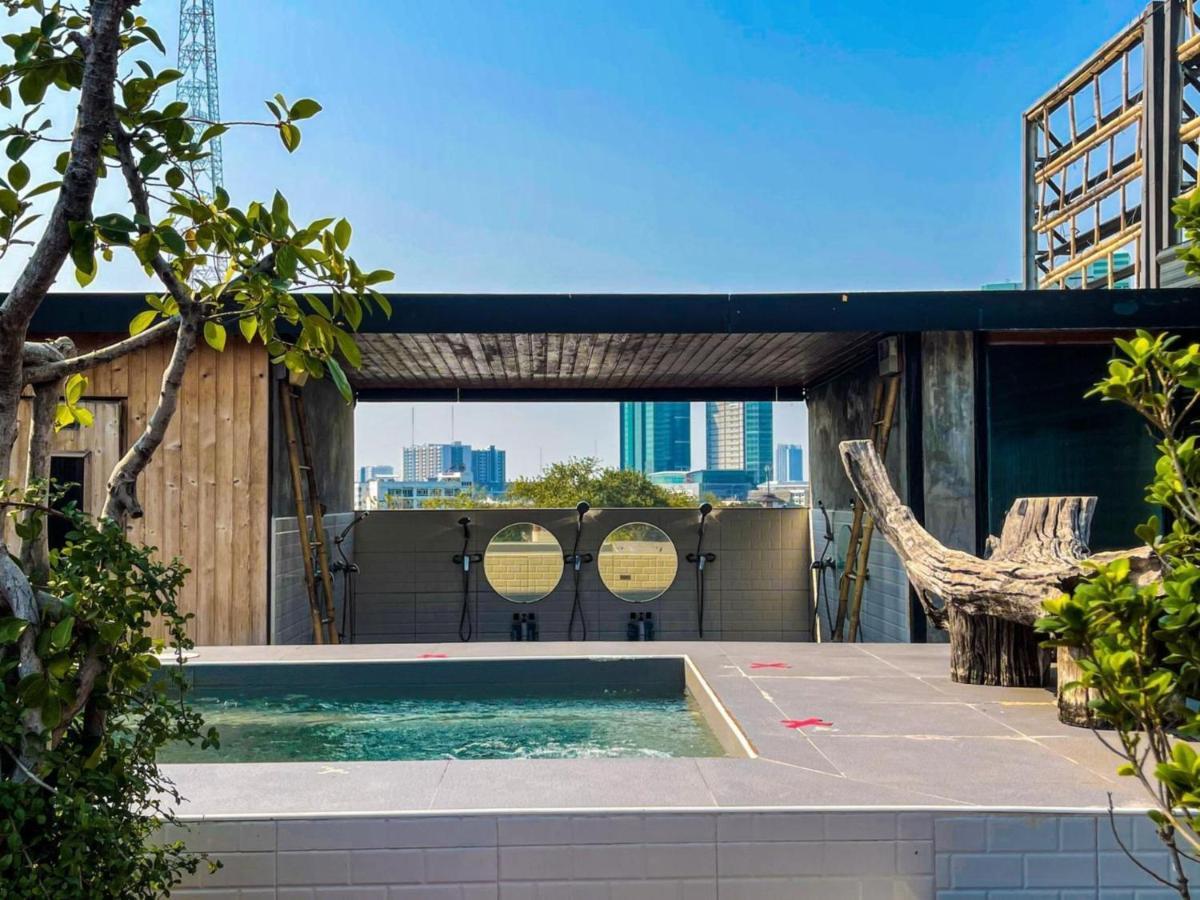 Blu Cabin Ari Stylish Gay Poshtel Bangkok Exterior photo
