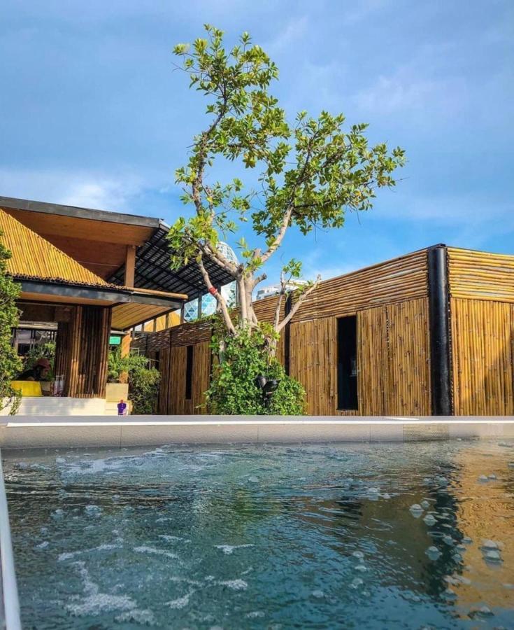 Blu Cabin Ari Stylish Gay Poshtel Bangkok Exterior photo