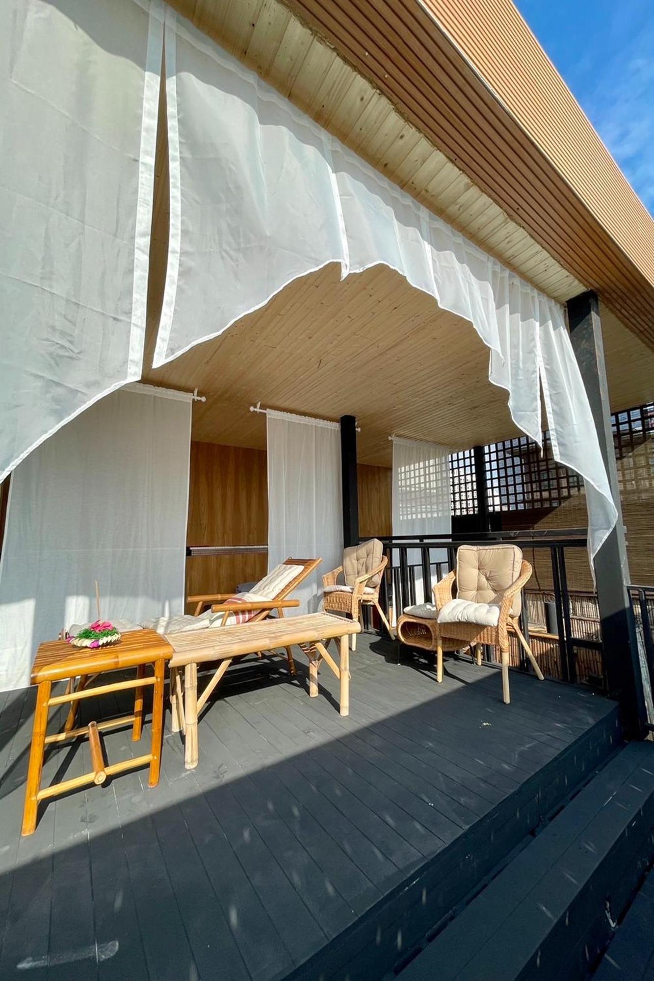 Blu Cabin Ari Stylish Gay Poshtel Bangkok Exterior photo