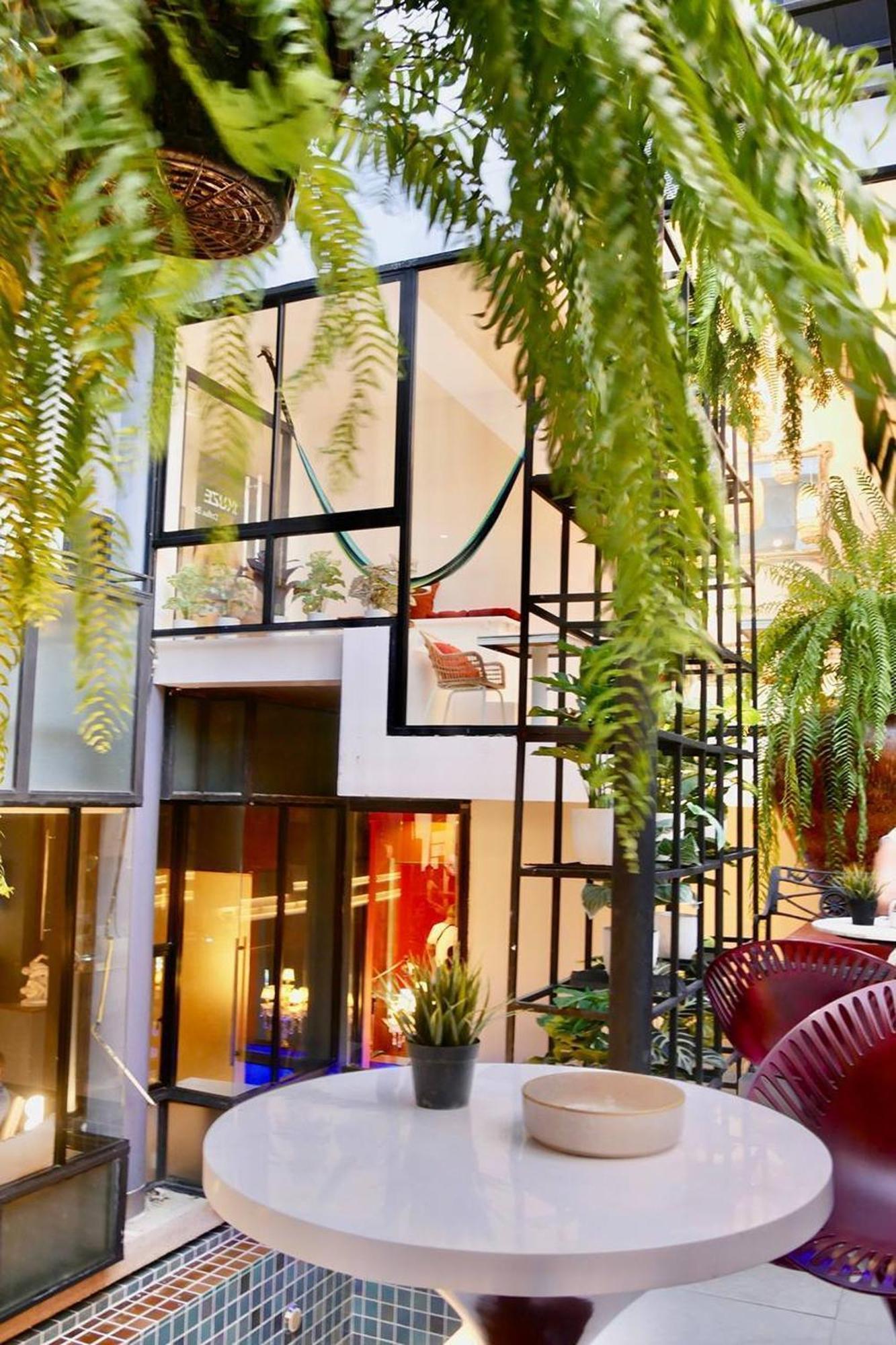 Blu Cabin Ari Stylish Gay Poshtel Bangkok Exterior photo