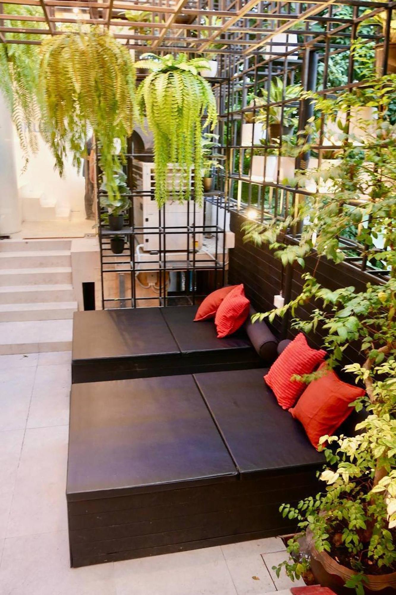 Blu Cabin Ari Stylish Gay Poshtel Bangkok Exterior photo