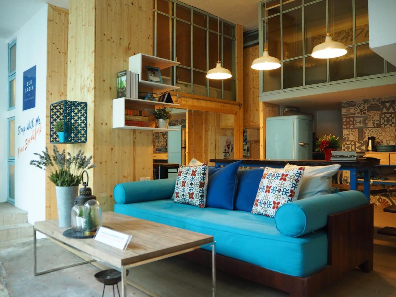 Blu Cabin Ari Stylish Gay Poshtel Bangkok Exterior photo